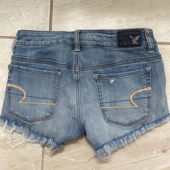 Shorts - Picture 2 of 3